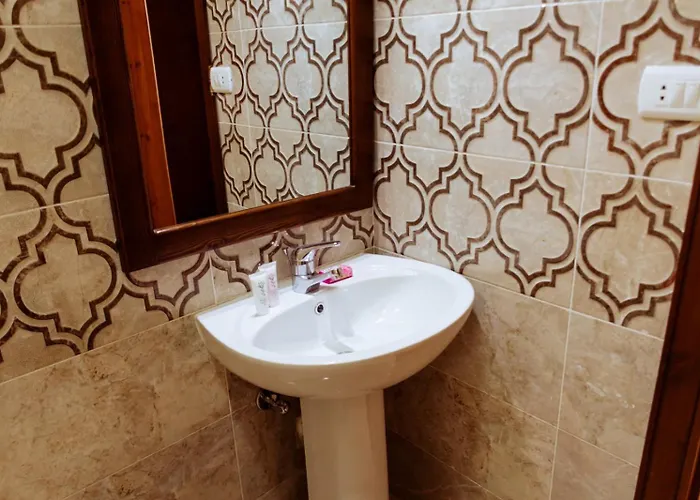 فندق 2rest